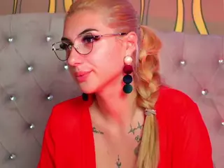 Ava-Bloom's Live Sex Cam Show