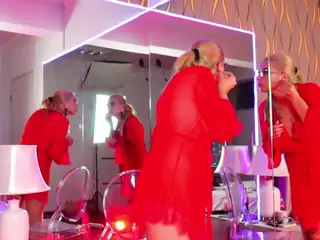 Ava-Bloom's Live Sex Cam Show