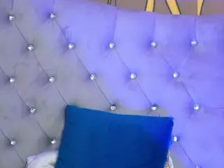 Ava-Bloom's Live Sex Cam Show