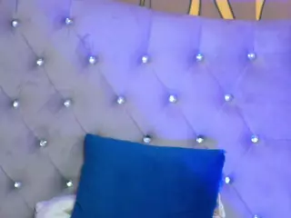 Ava-Bloom's Live Sex Cam Show