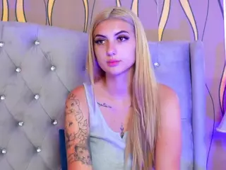 Ava-Bloom's Live Sex Cam Show