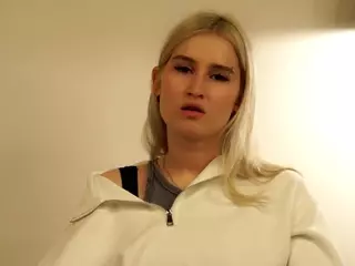 ElgaEldon's Live Sex Cam Show