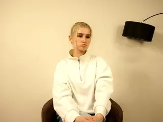ElgaEldon's Live Sex Cam Show