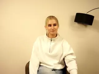 ElgaEldon's Live Sex Cam Show