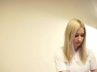 ElgaEldon's Live Sex Cam Show