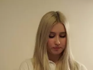 ElgaEldon's Live Sex Cam Show