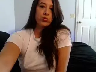 evaryan0520's Live Sex Cam Show
