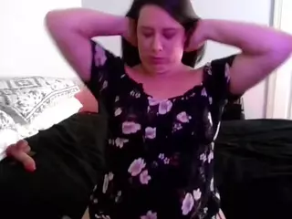 evaryan0520's Live Sex Cam Show