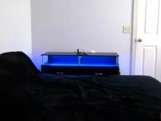evaryan0520's Live Sex Cam Show