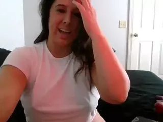 evaryan0520's Live Sex Cam Show