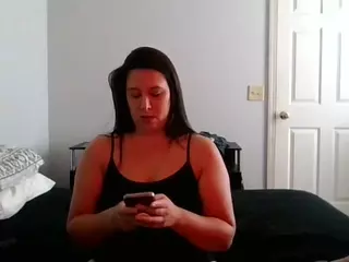 evaryan0520's Live Sex Cam Show