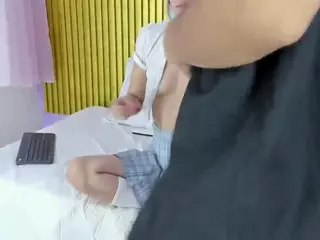 LeahAdam's Live Sex Cam Show