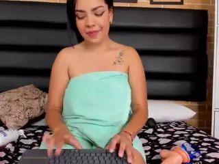 lolly-charlotte's Live Sex Cam Show