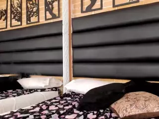 lolly-charlotte's Live Sex Cam Show