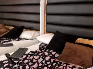 lolly-charlotte's Live Sex Cam Show