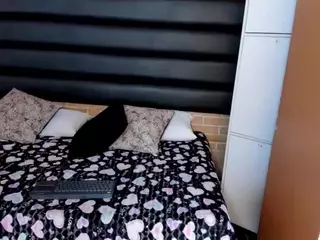 lolly-charlotte's Live Sex Cam Show