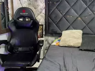 mia-sttorm's Live Sex Cam Show
