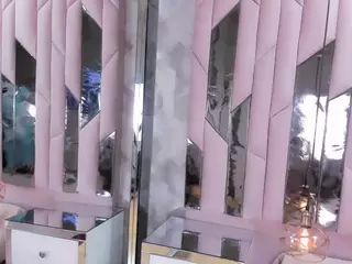 Nahomismith1's Live Sex Cam Show