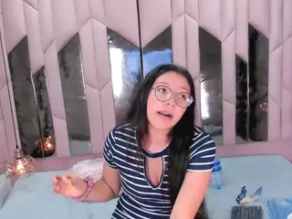 Nahomismith1's Live Sex Cam Show