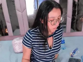 Nahomismith1's Live Sex Cam Show