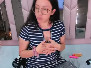 Nahomismith1's Live Sex Cam Show