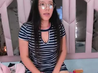 Nahomismith1's Live Sex Cam Show