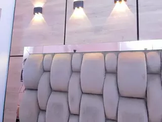 Sophie-Milan's Live Sex Cam Show