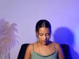 XlittleanaX's Live Sex Cam Show
