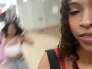 XlittleanaX's Live Sex Cam Show