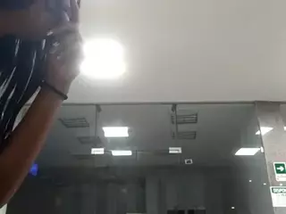 XlittleanaX's Live Sex Cam Show