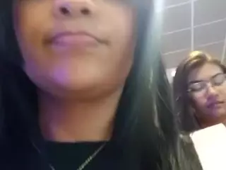 XlittleanaX's Live Sex Cam Show