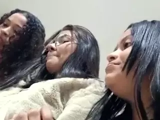 XlittleanaX's Live Sex Cam Show