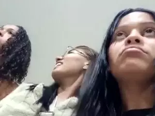 XlittleanaX's Live Sex Cam Show