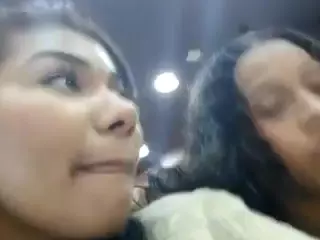 XlittleanaX's Live Sex Cam Show