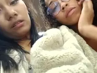 XlittleanaX's Live Sex Cam Show
