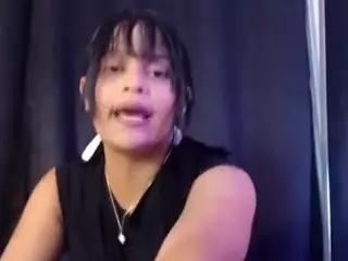 XlittleanaX's Live Sex Cam Show