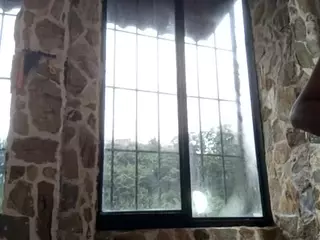 XlittleanaX's Live Sex Cam Show