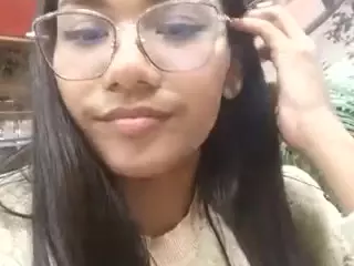XlittleanaX's Live Sex Cam Show