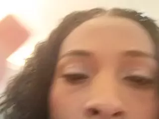 XlittleanaX's Live Sex Cam Show
