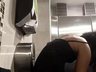 XlittleanaX's Live Sex Cam Show