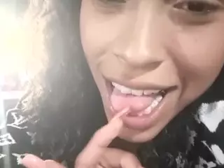 XlittleanaX's Live Sex Cam Show