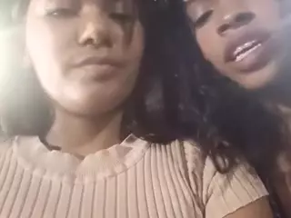 XlittleanaX's Live Sex Cam Show
