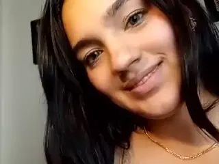 XlittleanaX's Live Sex Cam Show