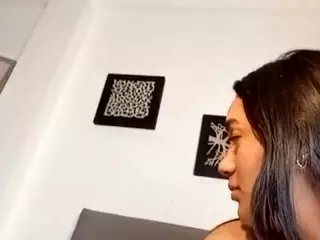 XlittleanaX's Live Sex Cam Show