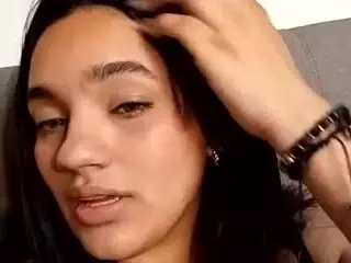 XlittleanaX's Live Sex Cam Show