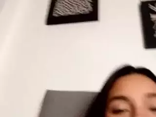 XlittleanaX's Live Sex Cam Show