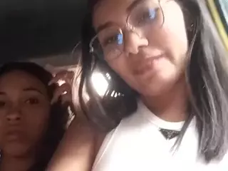 XlittleanaX's Live Sex Cam Show