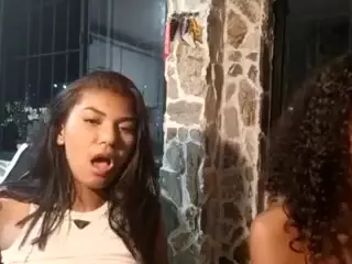 XlittleanaX's Live Sex Cam Show