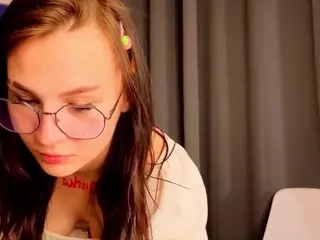AccaEarney's Live Sex Cam Show