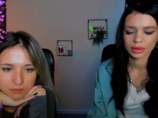 crystal-monroe's Live Sex Cam Show